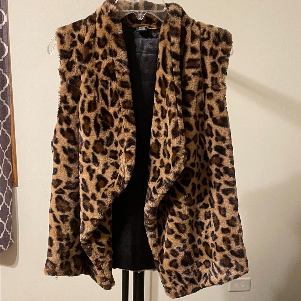 Leopard Print Faux Fur Vest
